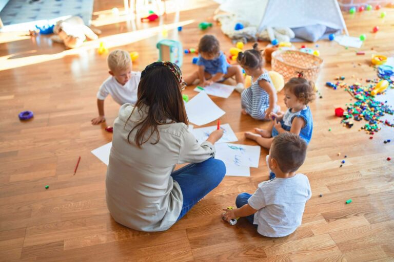 Encontrar algunos de los mejores colegios de España privados con Kidstudia