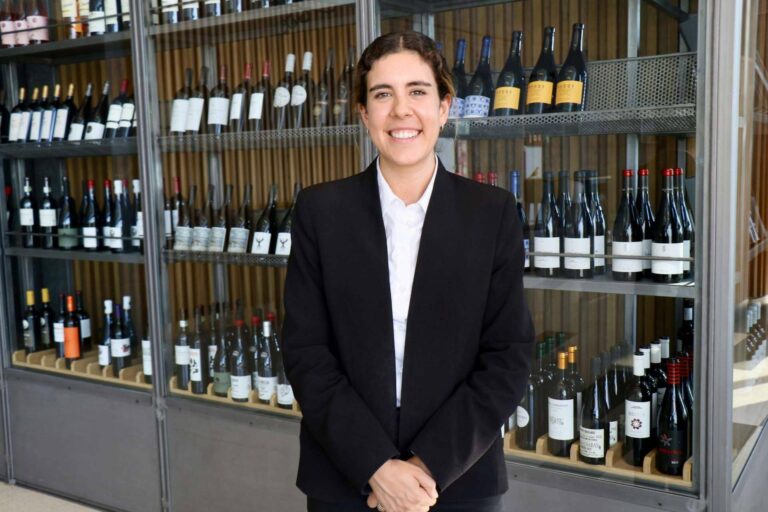 Restaurante ÉLKAR, culto al vino a 160 metros de altura