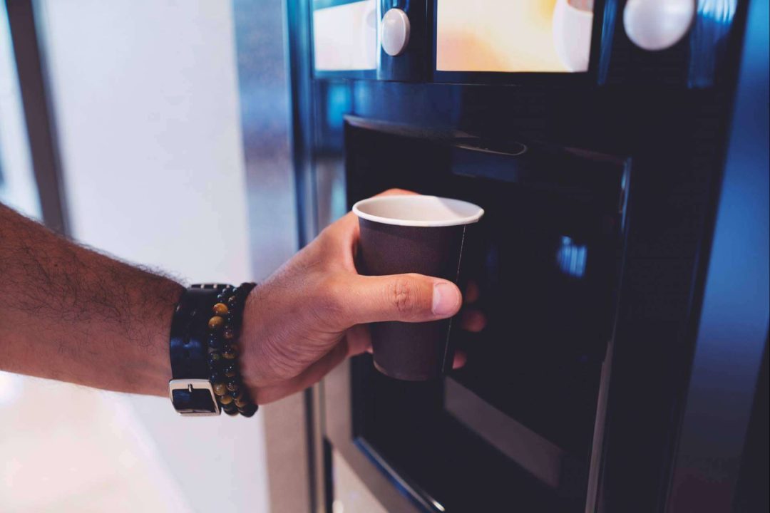 ¿Cuáles son los beneficios de que grandes empresas instalen máquinas de vending de café?, por C&B Señor