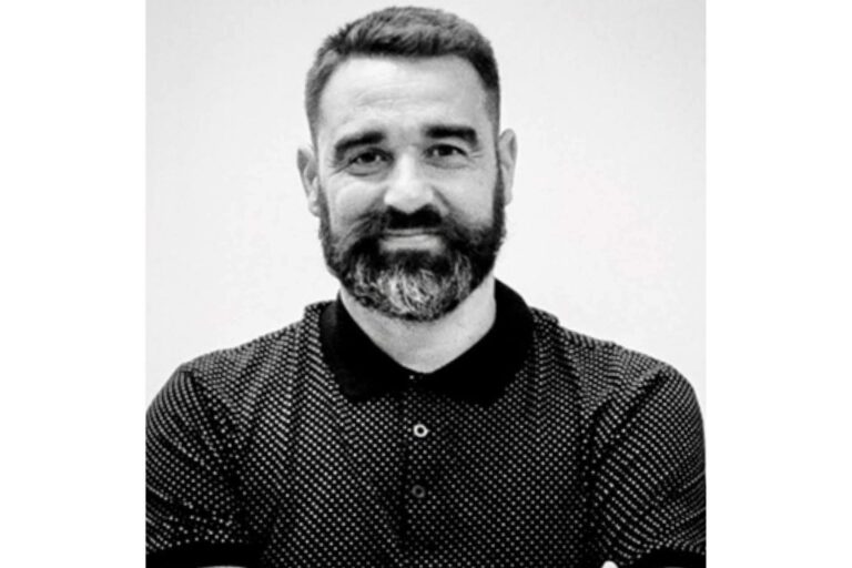 Julio Castrillo, fundador de la consultora de estrategia e innovación THE FLASH CO, defiende que se necesita diseñar modelos empresariales donde las personas sean el centro