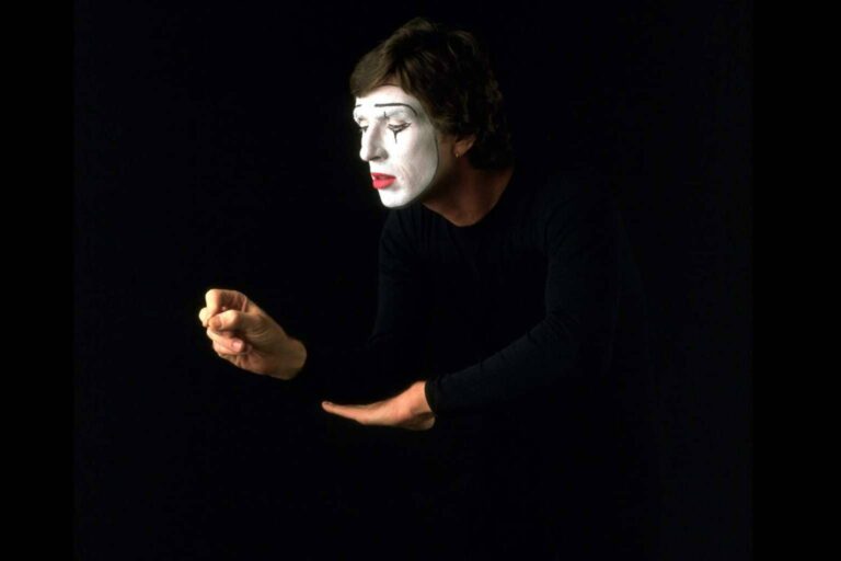 El Teatro de Mimo Peter Roberts es una iniciativa para la sensibilización y prevención del uso y el abuso del alcohol entre la juventud