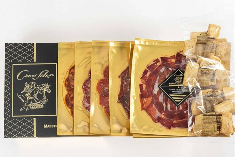 Maestros Jamoneros es la empresa que ofrece el verdadero jamón de bellota 100 % ibérico y ecológico