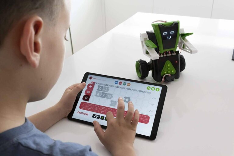 Aprender jugando con la robótica de XtremBots