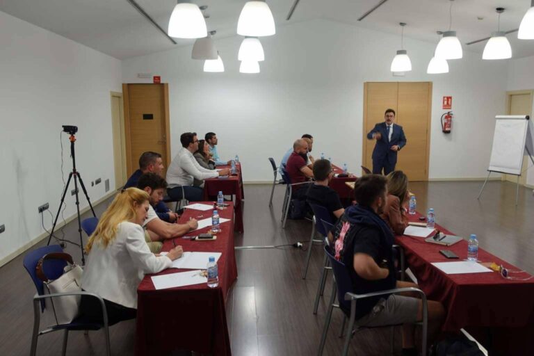 Fernando Miralles empieza pronto la nueva temporada de formaciones de hablar en público en España y Andorra