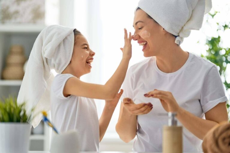 Cuidar la piel de toda la familia con la cosmética 100 % orgánica de DHYVANA