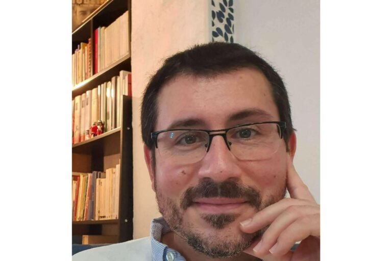 Uno de los libros más vendidos en la categoría de novela histórica en El Corte Inglés, El primer tetrarca, la primera novela del escritor y poeta Gregorio Muelas