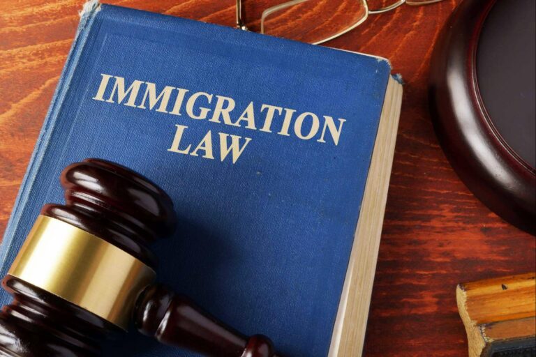 Europa Legal explica qué es el arraigo por formación y cómo se solicita