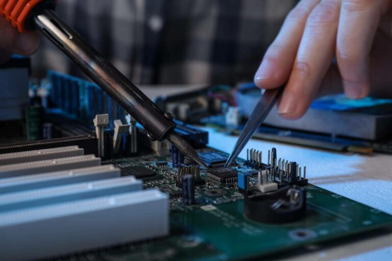 ¿Por qué es importante el mantenimiento informático en las empresas? Tancra Systems