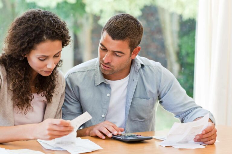 Salud financiera, qué es y cómo puede afectar el dinero en la salud
