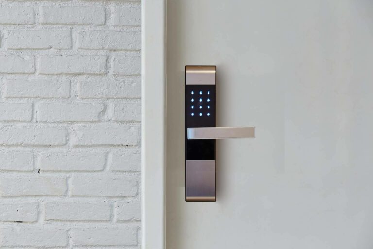 Las cerraduras electrónicas, una opción para evitar la ocupación del hogar