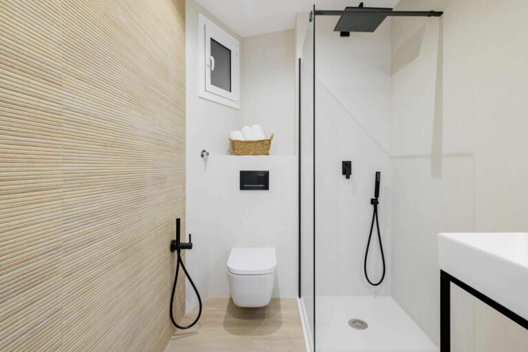 Reformar un baño de la mano de un equipo profesional como Ajax Reformas