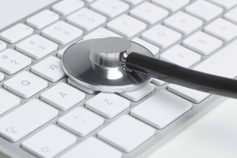 Optimización de recursos, tiempos y beneficios para el paciente en sanidad con el Software de gestión DEKINES