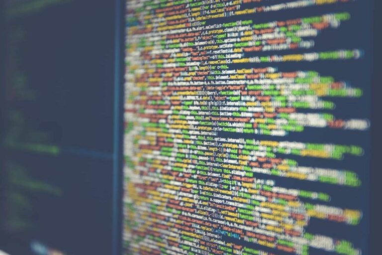 Crear la plataforma con la mayor base de conocimiento del mundo sobre empresas emergentes
