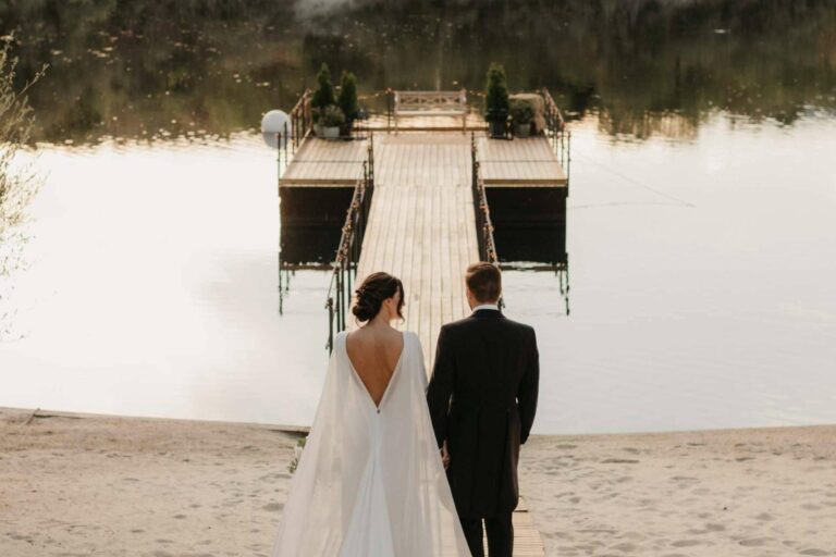 ¿Con qué espacios cuenta la Finca Prados Moros para celebrar una boda?