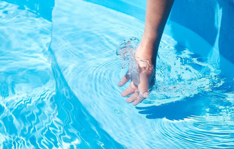 La limpieza de agua de piscinas, por Vervictech