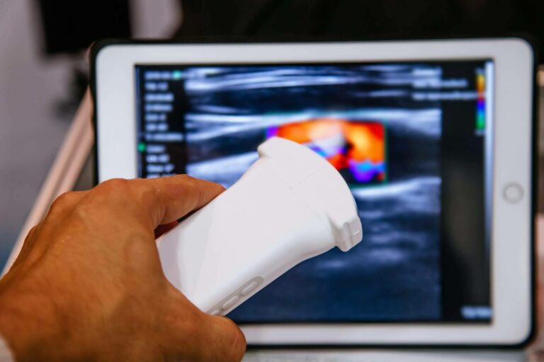 El software de ViewPoint 6 para ginecología y cardio de Health Net Connections
