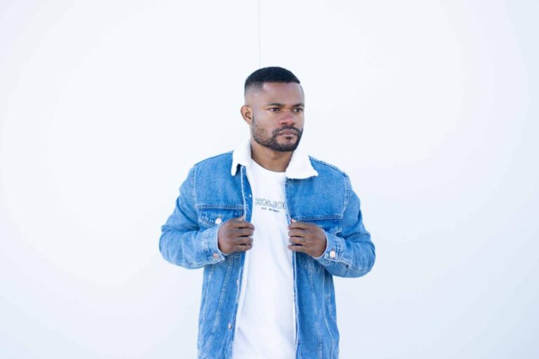 El joven productor Ayomo vuelve a la música con su nuevo single Afrotrap
