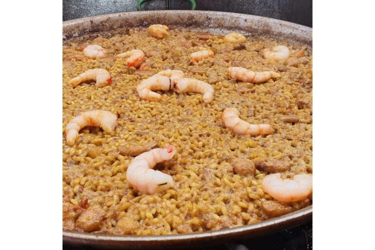 La clásica paella valenciana en el restaurante La Taberna Casera