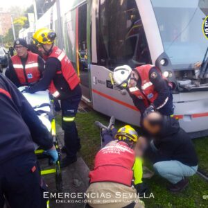El Metrocentro atropella a dos ancianos