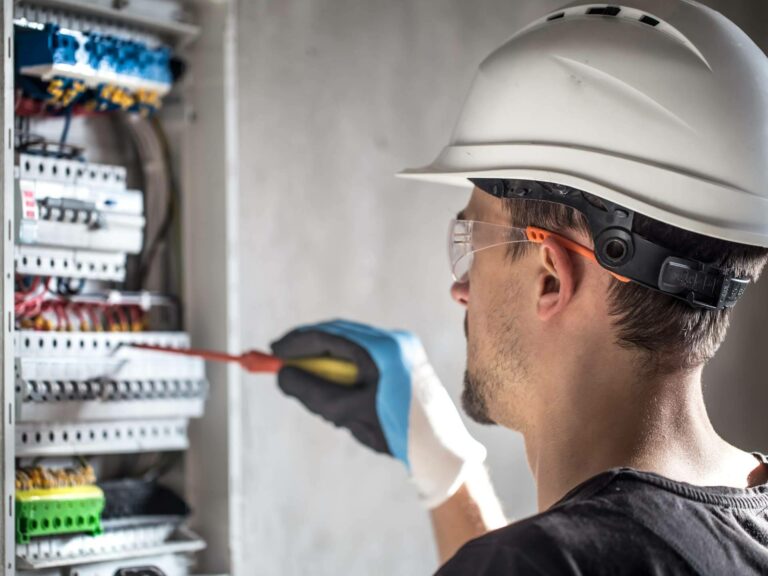 Soluciones González, electricistas Marbella 24h