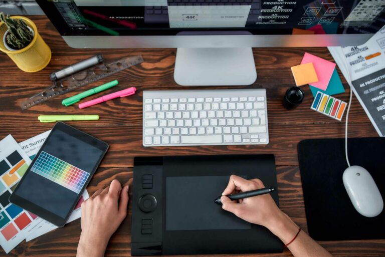 Estudiar diseño gráfico tiene muchas salidas laborales, por Gesenco Formación