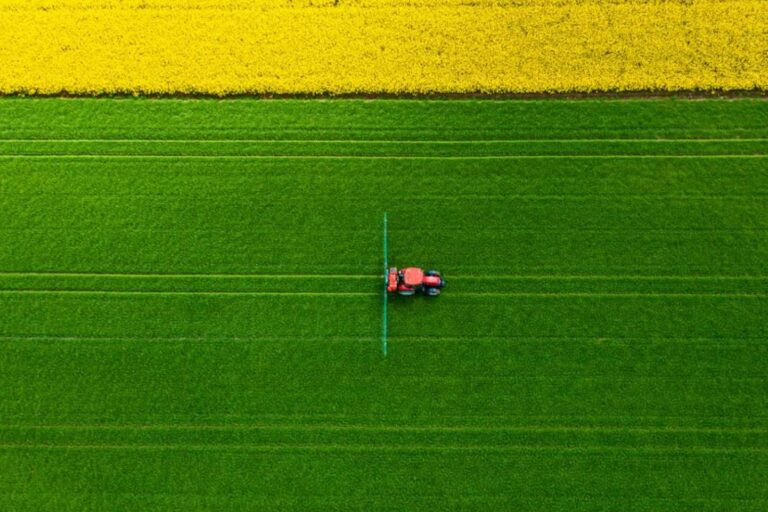 Grupo Seguros Generales ayuda a escoger el seguro de tractor adecuado según cada necesidad