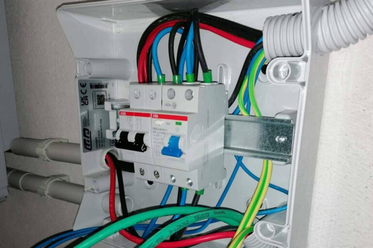 El bricolaje rápido de BricoSpeed permite contar con un manitas a domicilio para las reparaciones del hogar