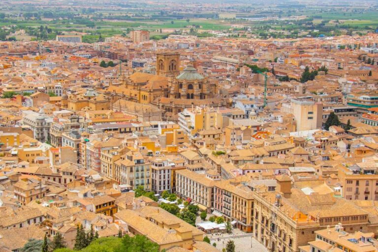 Hacer turismo y visitar la Alhambra con Arantxa Serrano