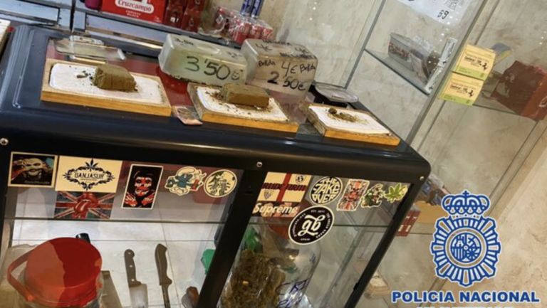 Desmantelan un supermercado de droga en Los Pajaritos
