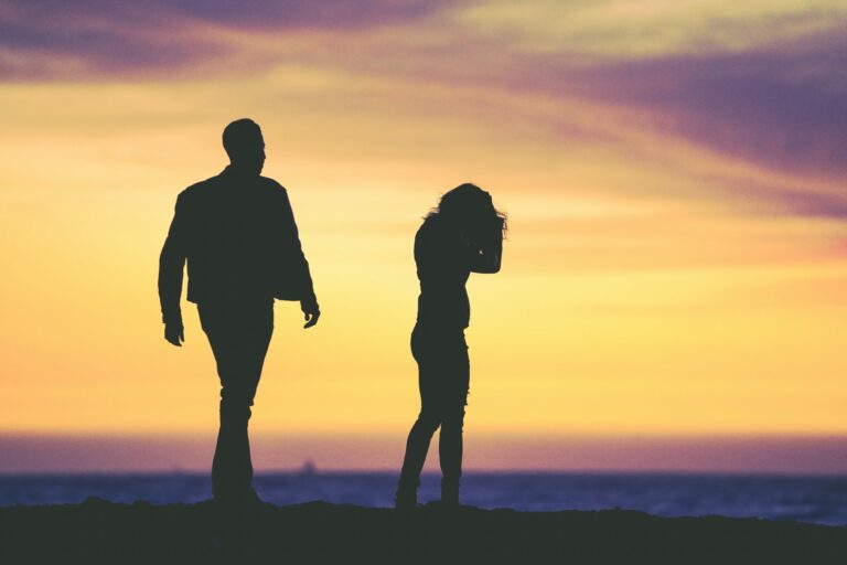 Consejos y trucos para un divorcio pacífico: guía para proteger tu bienestar y tus finanzas
