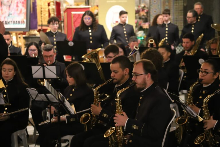 Concierto de la Banda Municipal de Coria del Río en el Convento del Santo Ángel de Sevilla