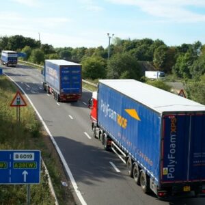 Las cantoneras de plástico son esenciales para proteger la mercancía en el transporte