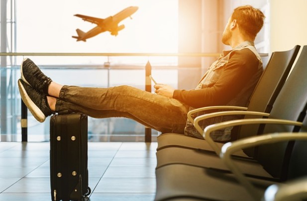 Descubre las magníficas ventajas de tener parking seguro cerca del aeropuerto