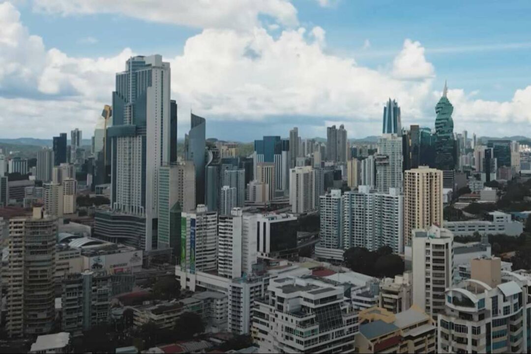 Vivir frente al mar en la Ciudad de Panamá con Avenida Balboa; precios accesibles y ubicación privilegiada