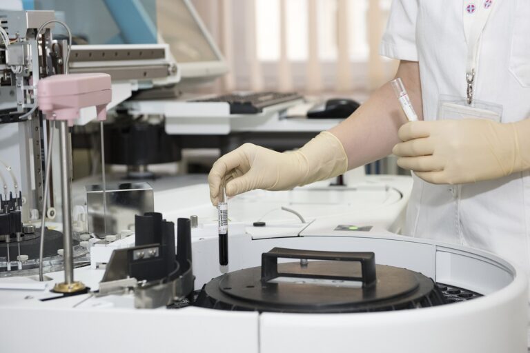Por qué cada vez más hospitales requieren de intérpretes