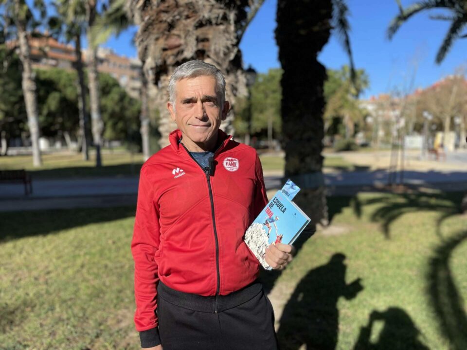 Frank Gómez enseña las herramientas para convertirse en un mejor corredor de montaña con su libro ‘Escuela de trail’