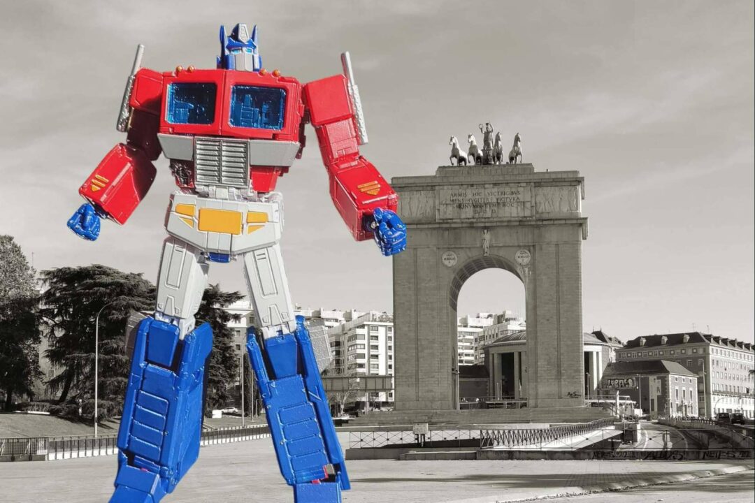 El mundo de los 'Transformers, un viaje a Cybertron' en el Mercado del Juguete de Madrid