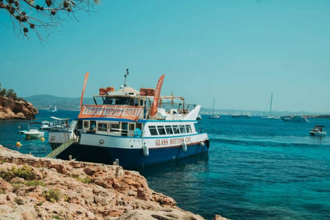 Float Your Boat Ibiza ofrece eventos en Ibiza en barco para todas las edades