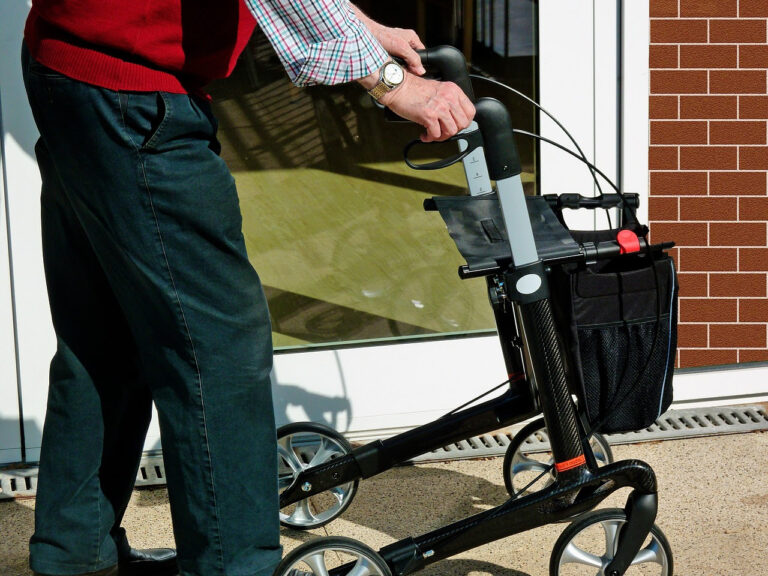 Una alianza vital: residencias de ancianos y centros de día trabajan juntos por el bienestar de los mayores