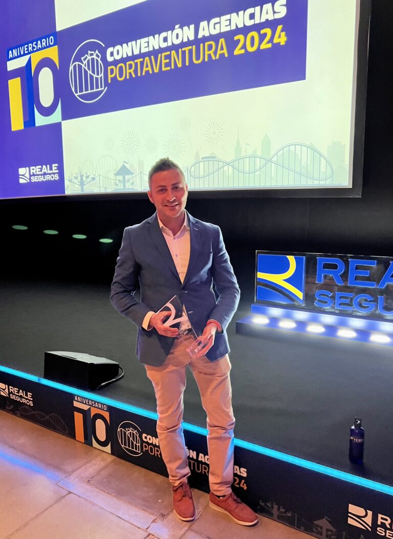 Premio mayor número de ventas y mejor trayectoria en seguros de vida Reale Seguros