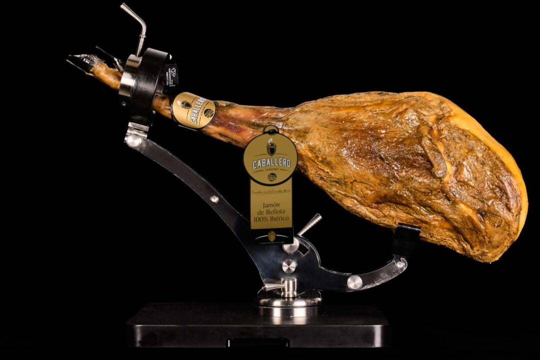 El jamón de bellota 100% ibérico de Jamones Caballero es premiado con el Superior Taste Awards 2024