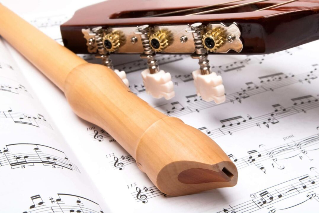 Todos los detalles de los cursos de formación musical para aprender a tocar instrumentos clásicos y modernos de Escuela de Música La Clave