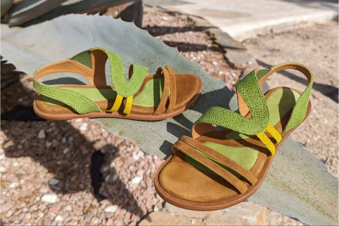 Sandalias planas veraniegas de Audley Shoes