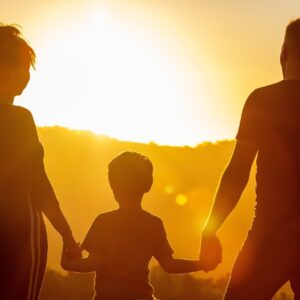 Estas son las ventajas que tiene hacer el Camino de Santiago en familia