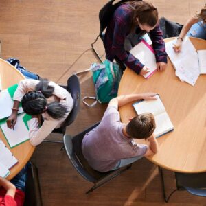 Invertir en el futuro profesional con los cursos intensivos de Aula Creativa