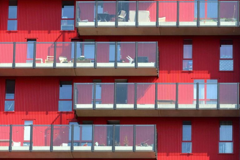 El seguro frente a la ocupación ilegal de la vivienda de Línea Directa alcanza ya casi los 100.000 clientes