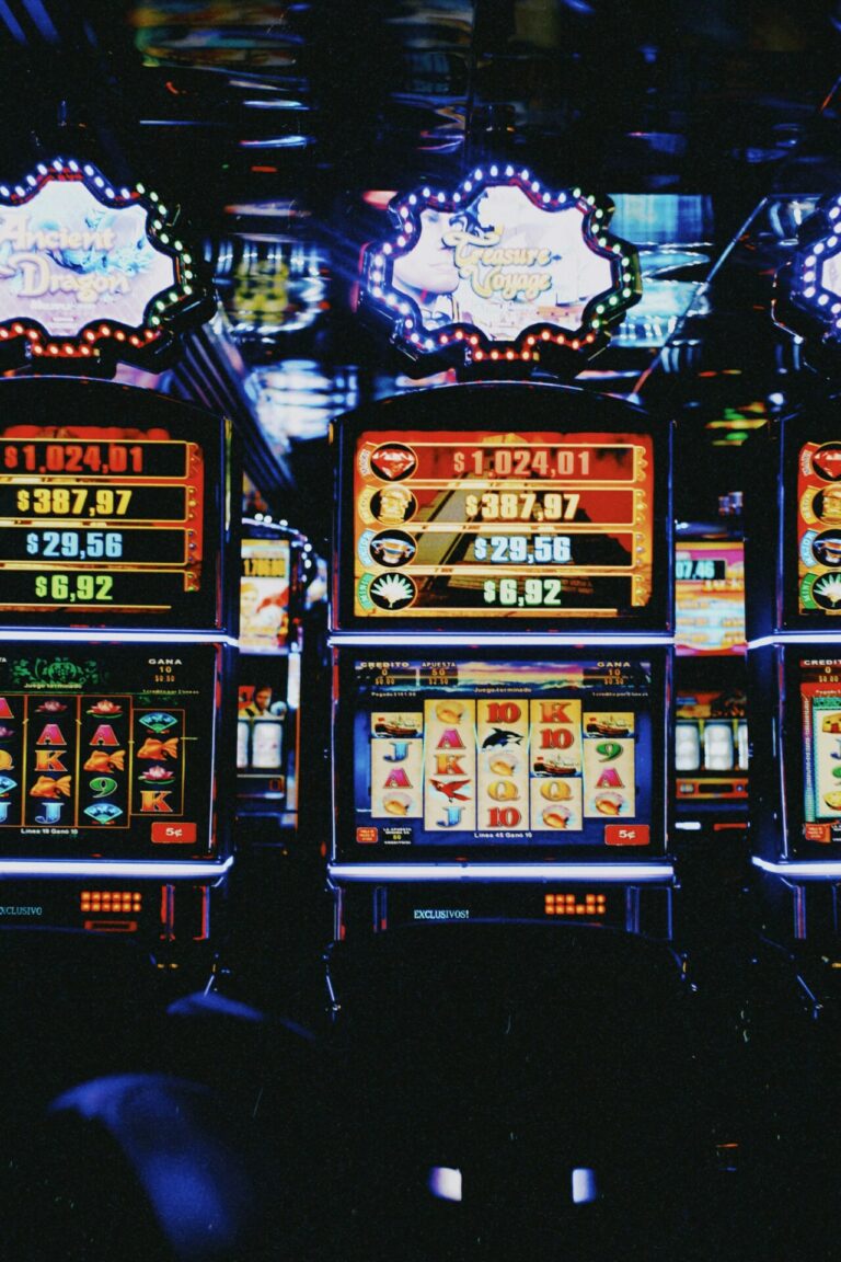 La estrecha relación entre los slots y el cine