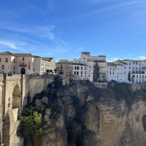 Descubre los paraísos frescos de Andalucía: Refugios climáticos para escapar del calor