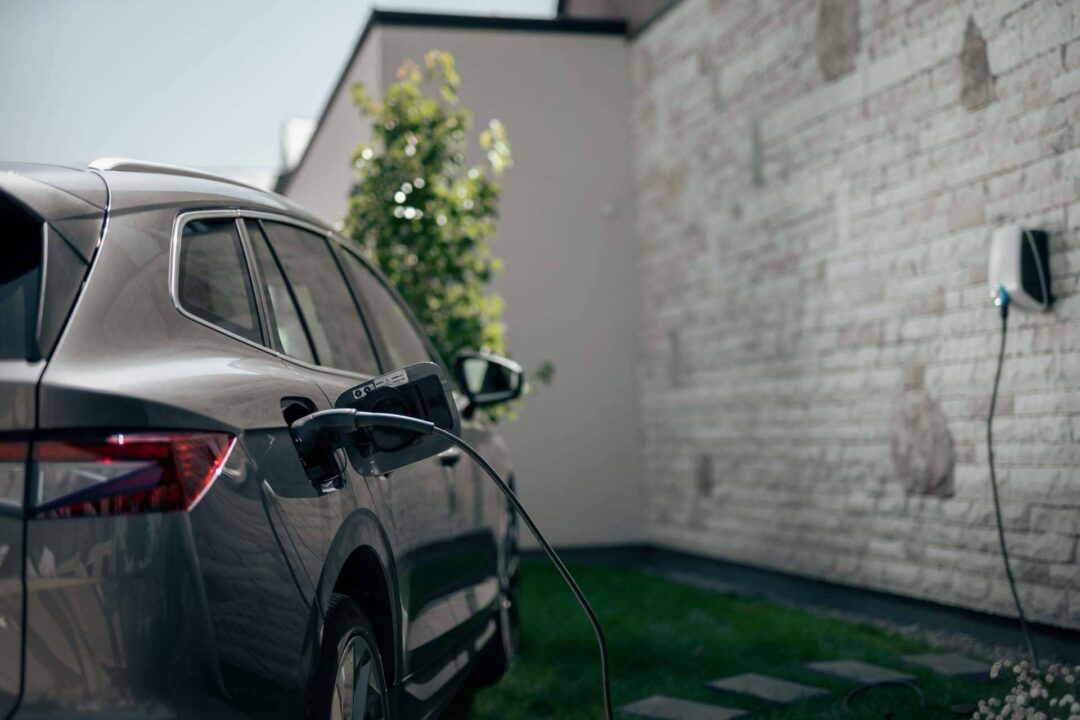 Puntos de recarga para vehículos eléctricos en viviendas unifamiliares con la instalación de EAVE