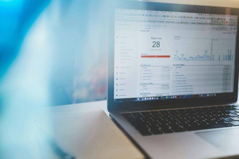 Cómo escoger una agencia de marketing y comunicación para potenciar un negocio, por SkyRocketMonster